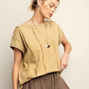 EASEL MINERAL WASHED BOXY SHORT SLEEVE TOP